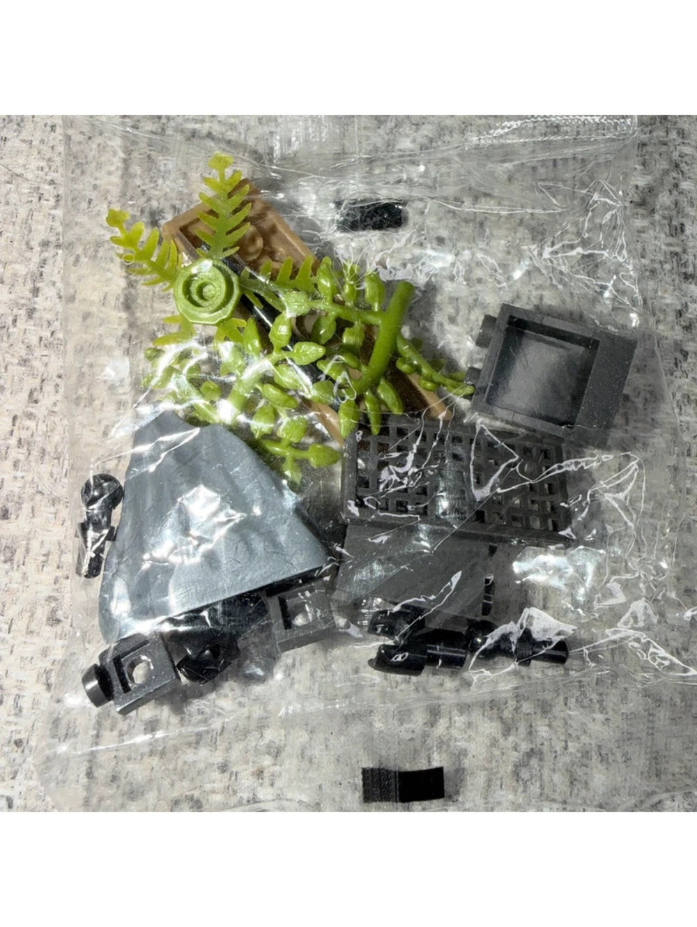 LEGO Compatible Diorama Landscaping Parts Lot Plants Foliage Rocks Fence Pieces